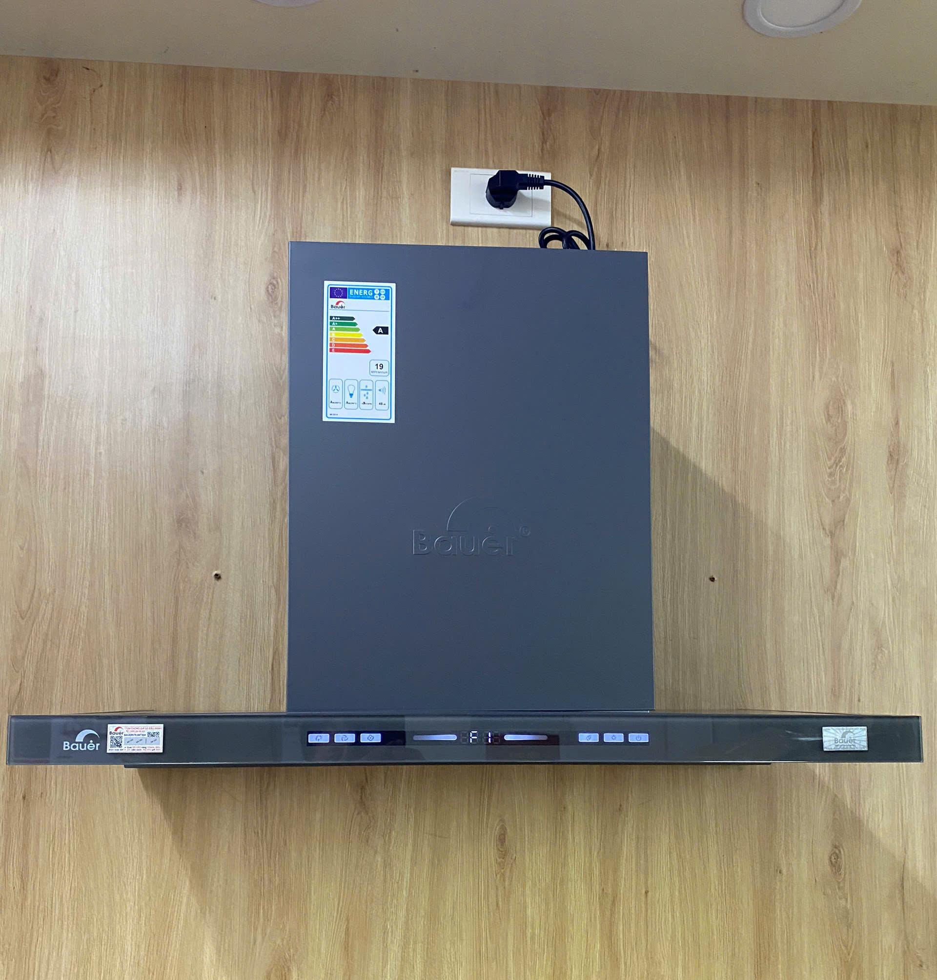 Máy hút mùi áp tường chữ T màu xám 70cm Bauer BC7035DC Grand